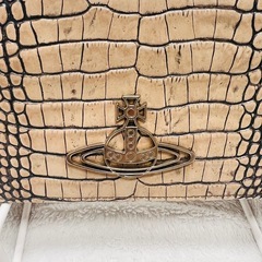 ヴィヴィアン・ウエストウッドの長財布の画像