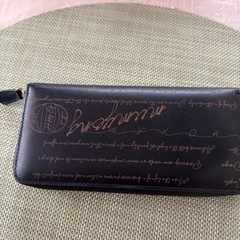 ワイシャツ、メイクポーチ、トナーインク、長財布、サポーターの画像