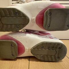 ジュニアスキー板130ｃｍ：スキーブーツ22.5ｃｍ：２点セットの画像