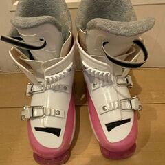 ジュニアスキー板130ｃｍ：スキーブーツ22.5ｃｍ：２点セットの画像