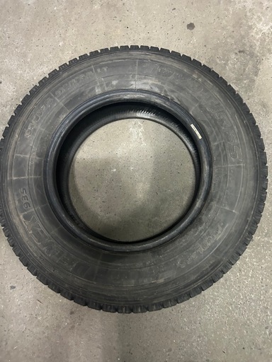 195/80/15 195/80R15 キャラバン　ハイエース　スタッドレスタイヤ