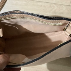 決まりました　ベージュ　ショルダーバッグの画像