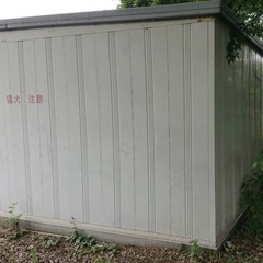 物置、ガレージ、解体済み、シャッター二枚の画像