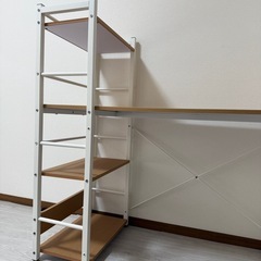 【ニトリ】収納付きデスクの画像