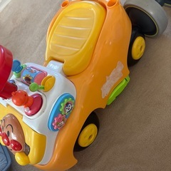 アンパンマン　車の画像