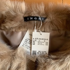 新品未使用　INGNI ベージュ ファーコート Mサイズ　の画像