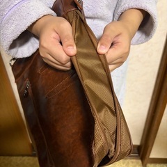 【FAVORI 革ショルダーバッグ　美品】の画像