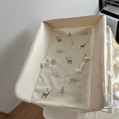 おむつ交換台　使用感はありますがまだまだ使っていただけます！の画像