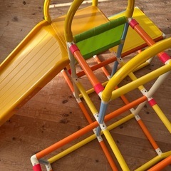 ワンワンとうーたんの折りたたみ室内用ジャングルジムの画像