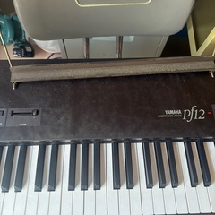 YAMAHA PF12 電子ピアノ キーボード 鍵盤楽器 ヤマハ シンセサイザー? エレクトーン スピーカー内蔵 の画像