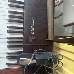 YAMAHA PF12 電子ピアノ キーボード 鍵盤楽器 ヤマハ シンセサイザー? エレクトーン スピーカー内蔵 の画像