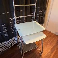 ガラス製　PCラック　スタイリッシュ　の画像