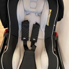 チャイルドシート　新生児から使用可能の画像