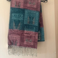 【新品未使用】暖かいマフラー　アクリル100% おまけ付きの画像