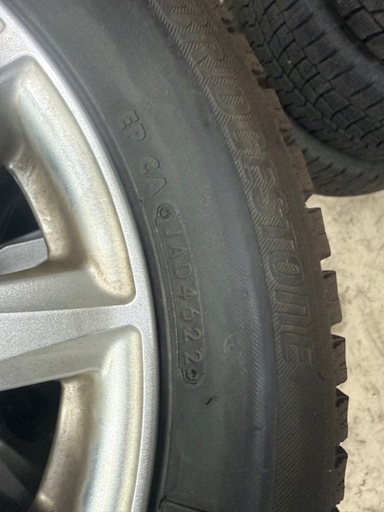 ブリヂストン　スタッドレスタイヤ4本セット　185/60-15 バリ溝