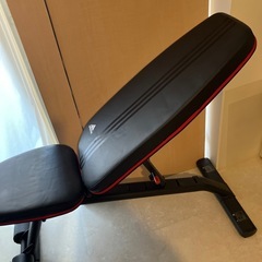 adidas トレーニングベンチの画像