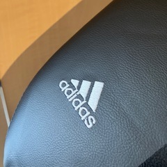 adidas トレーニングベンチの画像