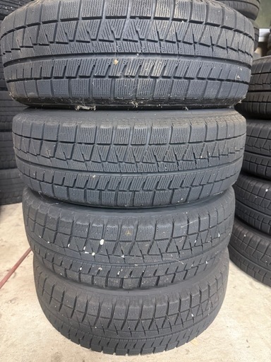 ブリヂストンスタッドレス4本セット　195/65-15  バリ溝