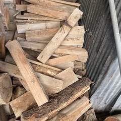 乾燥薪　有るだけ全部の画像