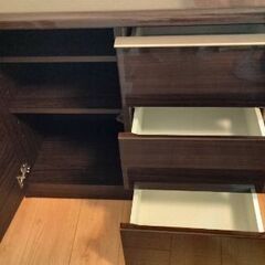 ニトリの収納棚　キャビネット（ポスティアDBR）の画像