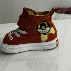 converse イーブイのコラボシューズ15cmの画像