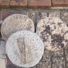 庭に置く石３個の画像