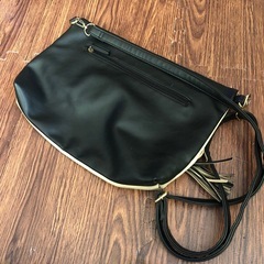 女の子用肩掛けバッグの画像