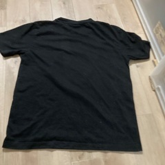 黒　tシャツ の画像