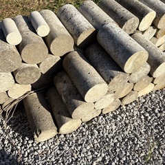 コンクリートピン📍１つ50円/10個〜承ります🧱
の画像