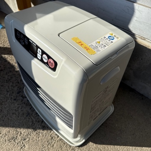 美品 2021年 ダイニチ 石油ファンヒーター 4.2kw 11畳目安(木造
)