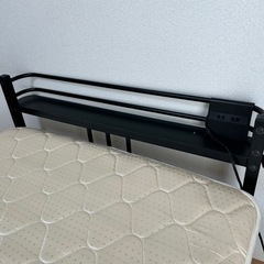 ベッドフレーム、マットレス、コンセントあり(マットレスのみ可)の画像