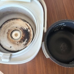 シャープ 炊飯器 2012年製 3合炊きの画像