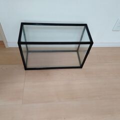 ガラスケース、家具の画像