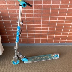 子供用　jdrazer　キックボード　水色