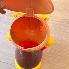 アンパンマンお菓子入れの画像
