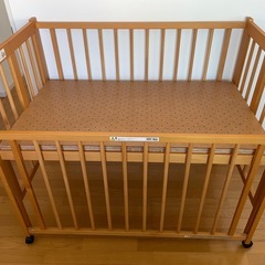 ベビーベッドの画像