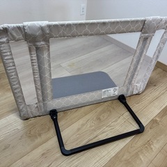 ちょっとおくだけ とおせんぼ ベビーゲートの画像