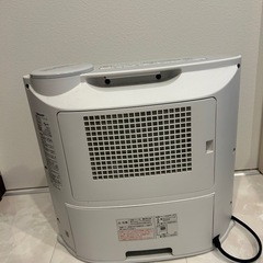 加湿付きヒーター　白の画像