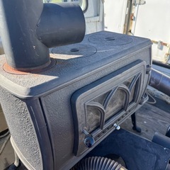 受け渡し決定しました。モダンな薪ストーブの画像