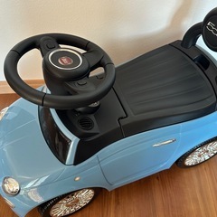  乗用具 FIAT500 足けり乗用玩具　乗れるおもちゃ の画像