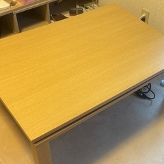 こたつテーブルの画像