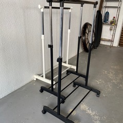 ハンガーラックの画像