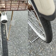 【決まりました】自転車 ママチャリ 26インチ LEDオートライト シングルギア　配達可能の画像