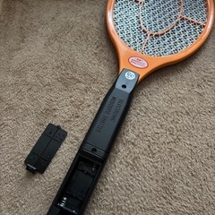 電撃殺虫ラケットの画像