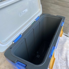 クーラーボックス縦長の画像