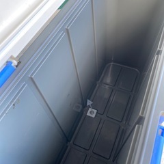 クーラーボックス縦長の画像