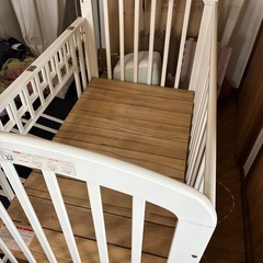 ベビーベッド+一式　カトージ　120×75 メリーおまけの画像