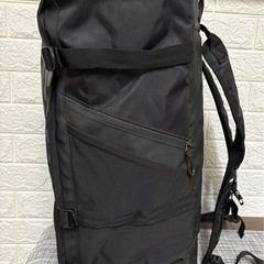 未使用　DESCENTE スクエアリュック　40L  黒　DMANJA05の画像