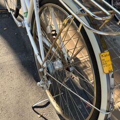 リサイクルショップどりーむ鹿大前店　No.562　自転車　白色　ブレーキワイヤー新品　ライト×　ギア切り替え〇の画像
