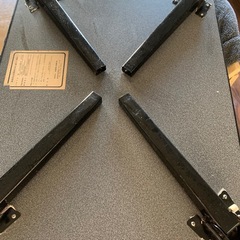 小さなテーブルの画像